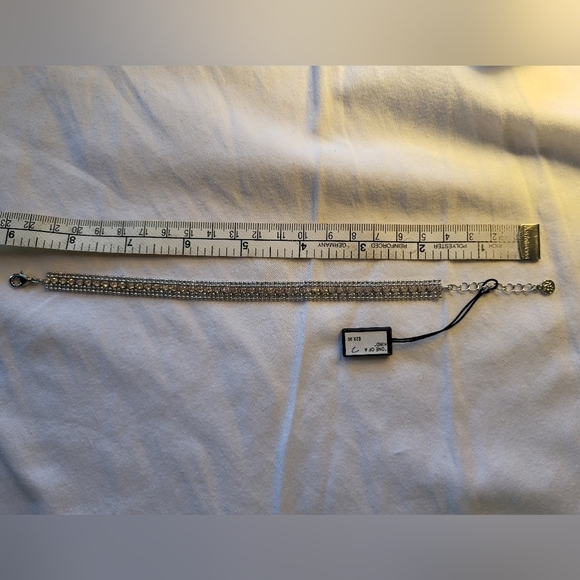 Fifth Avenue Collection "One of a Kind: Tennis Bracelet with Swarovski Crystals - Picture 4 of 5